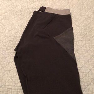 LULULEMON ankle length leggings